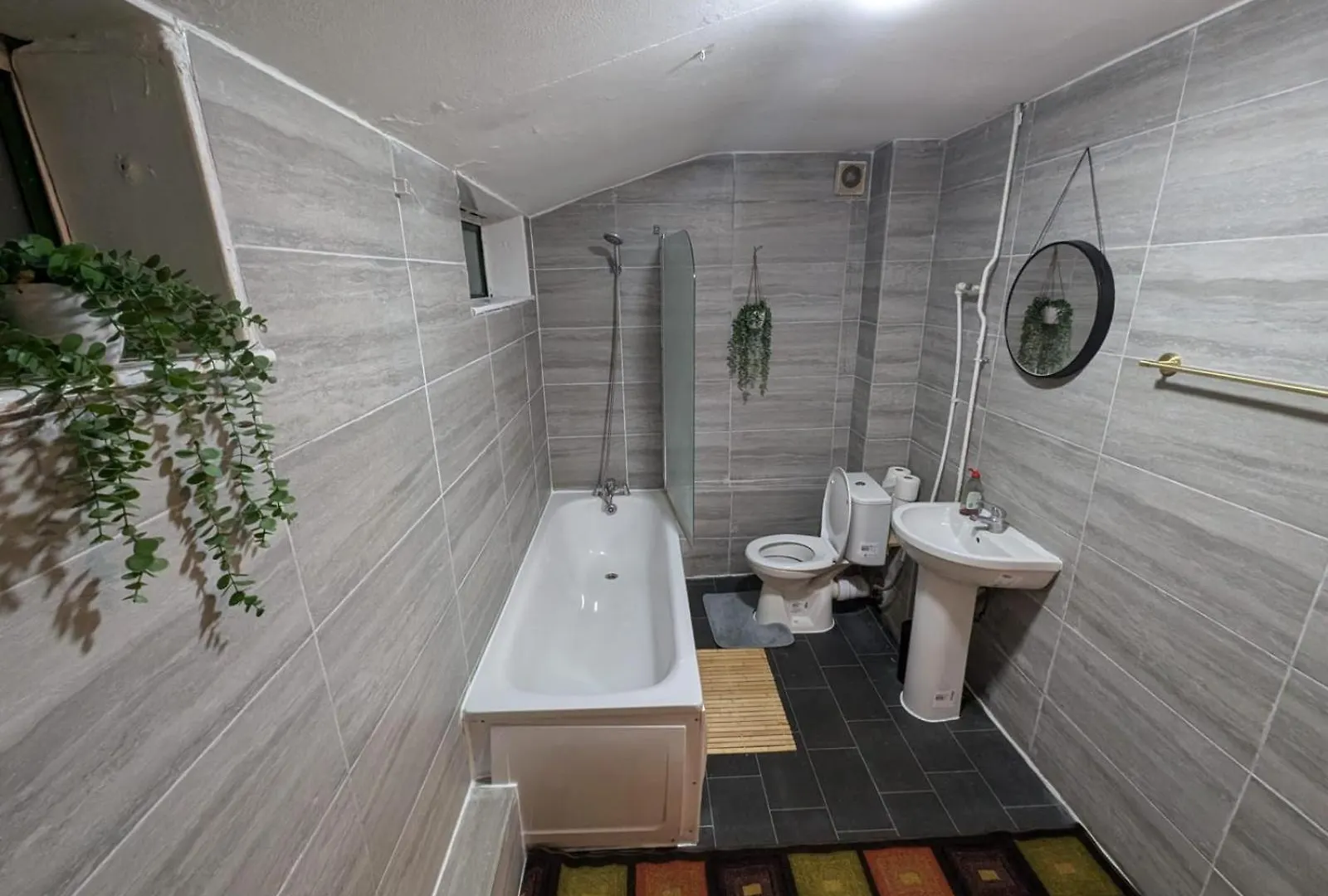 London E2 Rooms 0*,